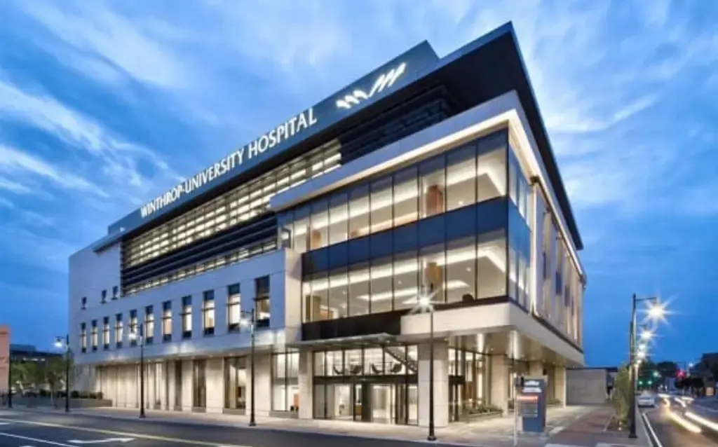 NYU-Long-Island-School-of-Medicine-1